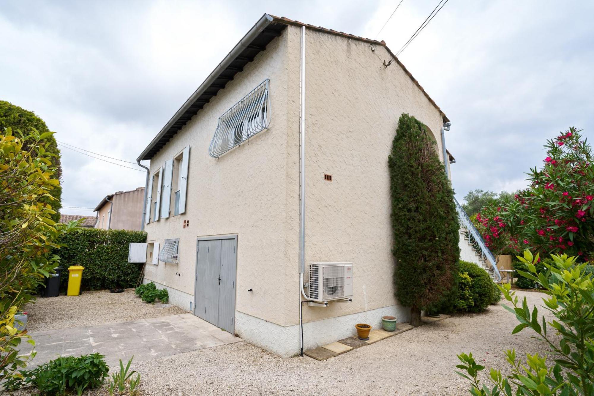 Hébergement de vacances Maison Familiale Avec Jacuzzi, Quartier Calme *