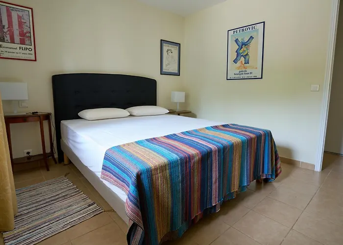 Maison Familiale Avec Jacuzzi, Quartier Calme